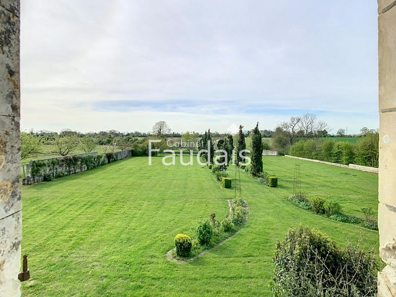 Propriété - 330 m² - 10 pièces