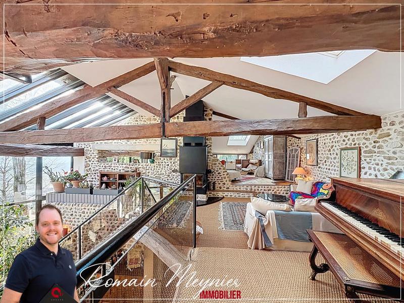 Mas - 183 m² - 5 pièces