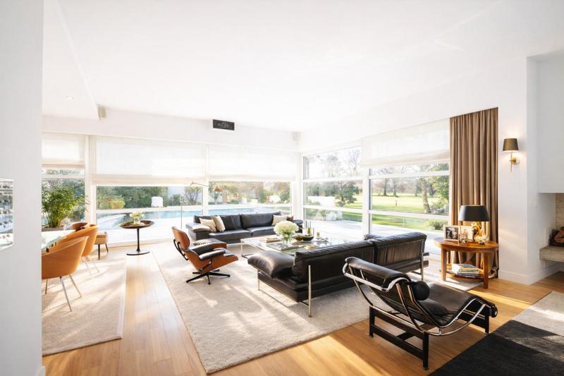 Villa - 300 m² - 6 pièces