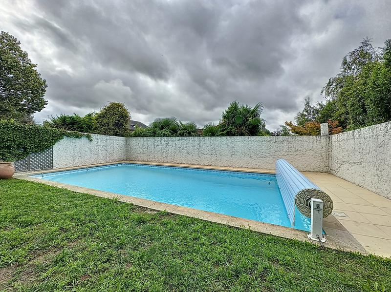 Maison - 190 m² - 7 pièces