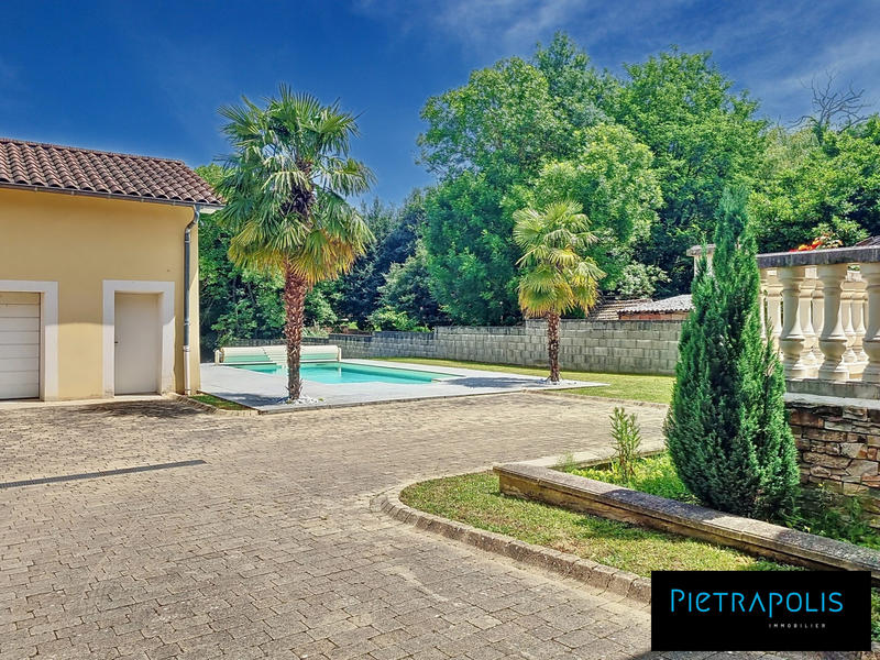 Maison - 190 m² - 4 pièces