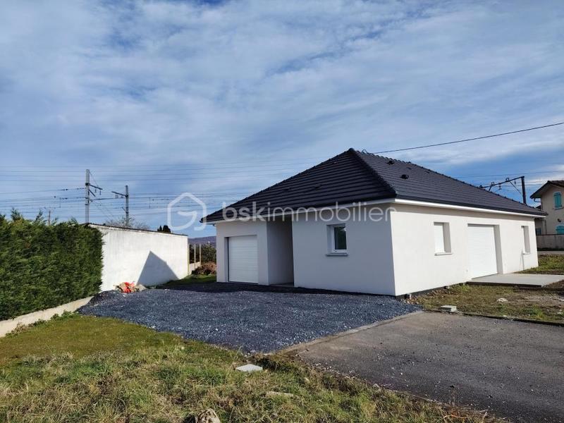 Maison - 92 m² - 3 pièces