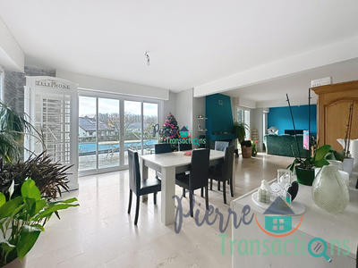 Maison - 294 m² - 8 pièces