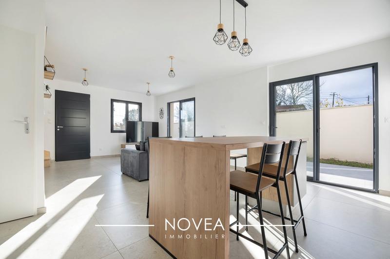 Maison - 95 m² - 4 pièces