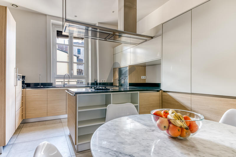 Appartement - 223 m² - 5 pièces