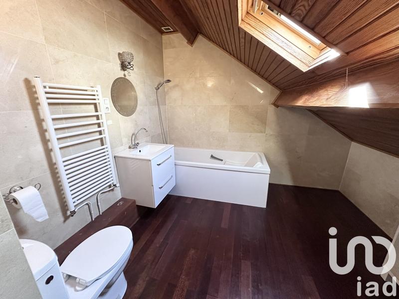 Maison - 94 m² - 5 pièces