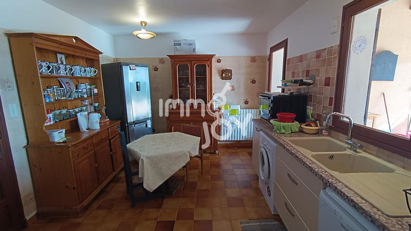 Maison - 180 m² - 5 pièces