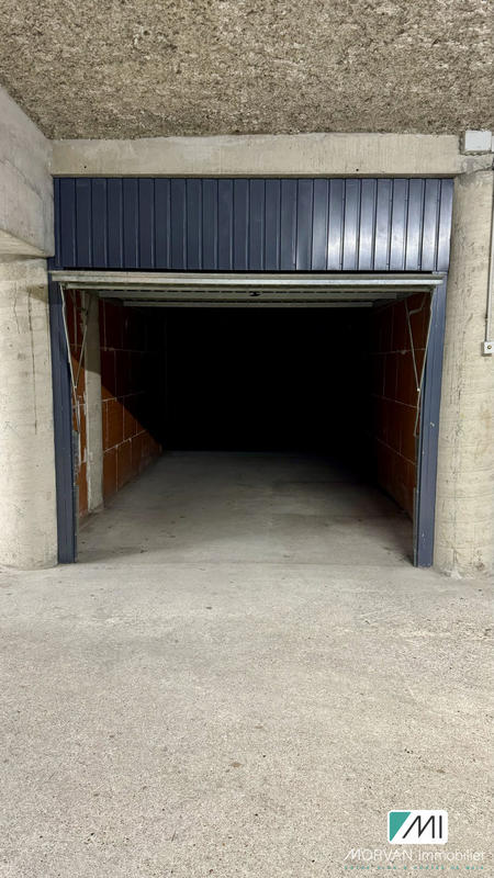 Parking / Garage - 18 m²