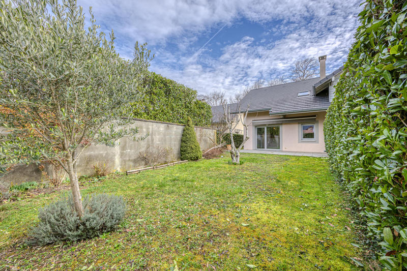 Maison - 99 m² - 4 pièces