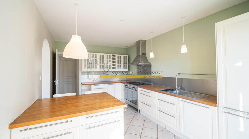 Maison - 136 m² - 5 pièces