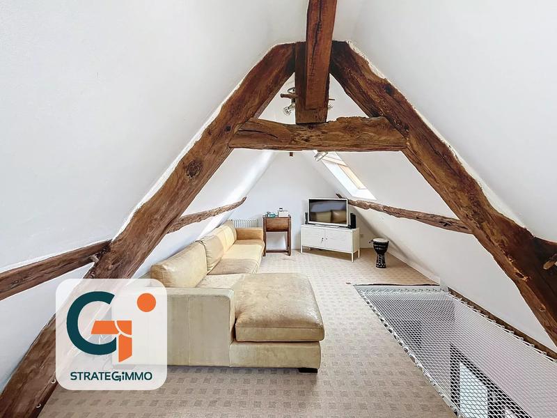 Maison - 240 m² - 7 pièces