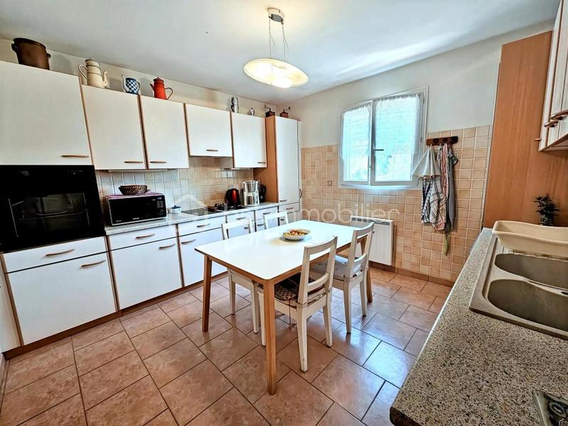 Maison traditionnelle - 90 m² - 4 pièces