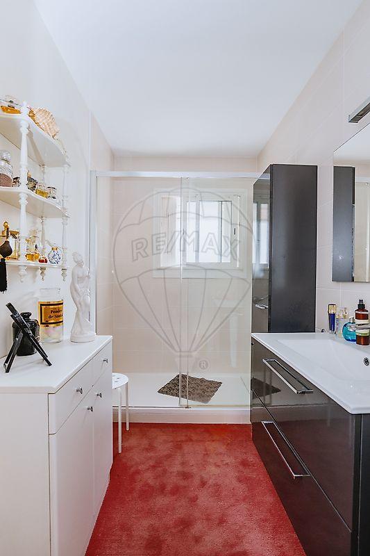 Appartement - 75 m² - 3 pièces