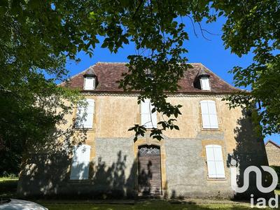 Maison - 213 m² - 6 pièces