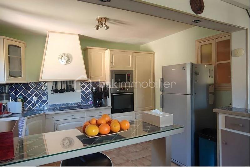 Villa - 220 m² - 10 pièces