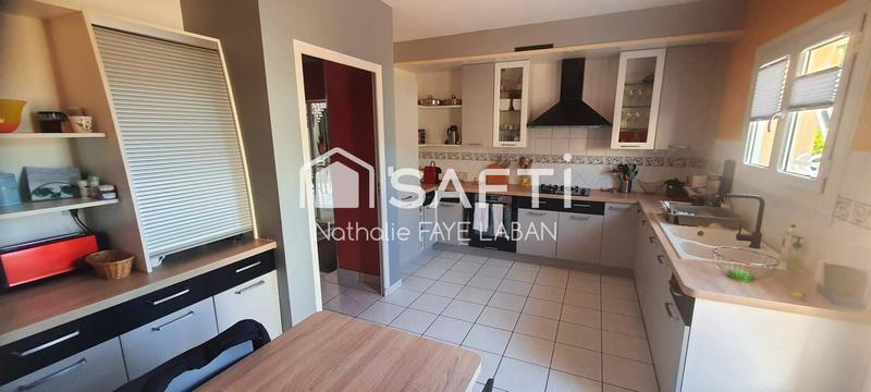 Maison - 250 m² - 8 pièces