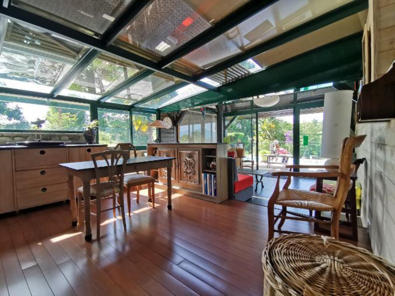 Maison - 230 m² - 8 pièces