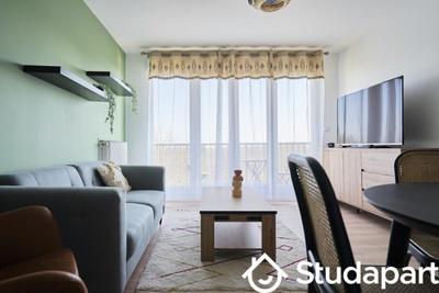 Chambre - 11 m² - 1 pièce