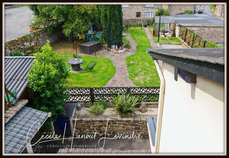 Maison - 430 m² - 18 pièces