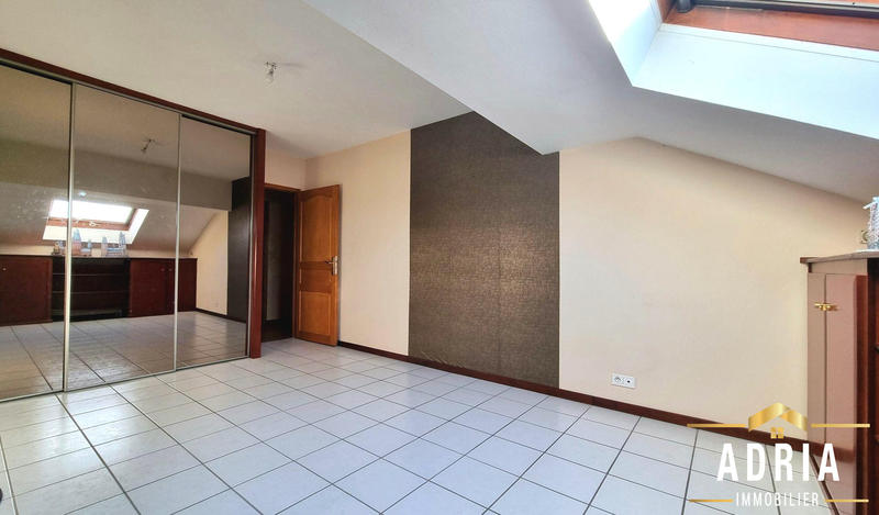 Appartement - 95 m² - 4 pièces