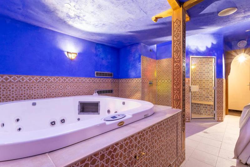 Maison de ville - 240 m² - 10 pièces