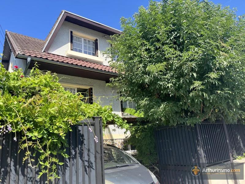 Maison - 177 m² - 8 pièces