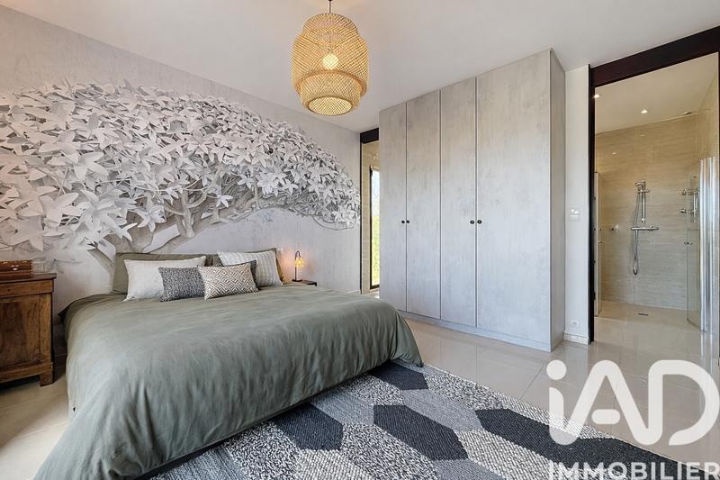 Maison - 185 m² - 7 pièces