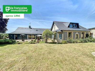 Maison - 249 m² - 8 pièces