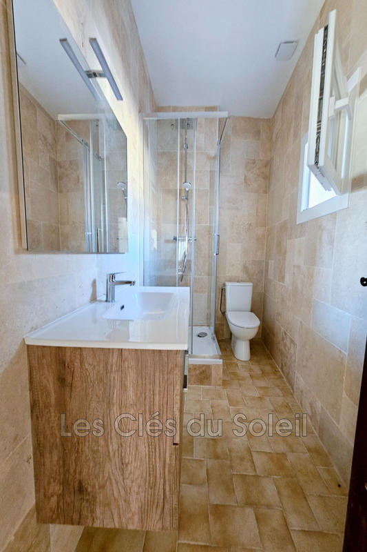 Maison - 202 m² - 9 pièces