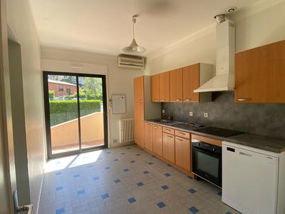 Maison traditionnelle - 137 m² - 5 pièces