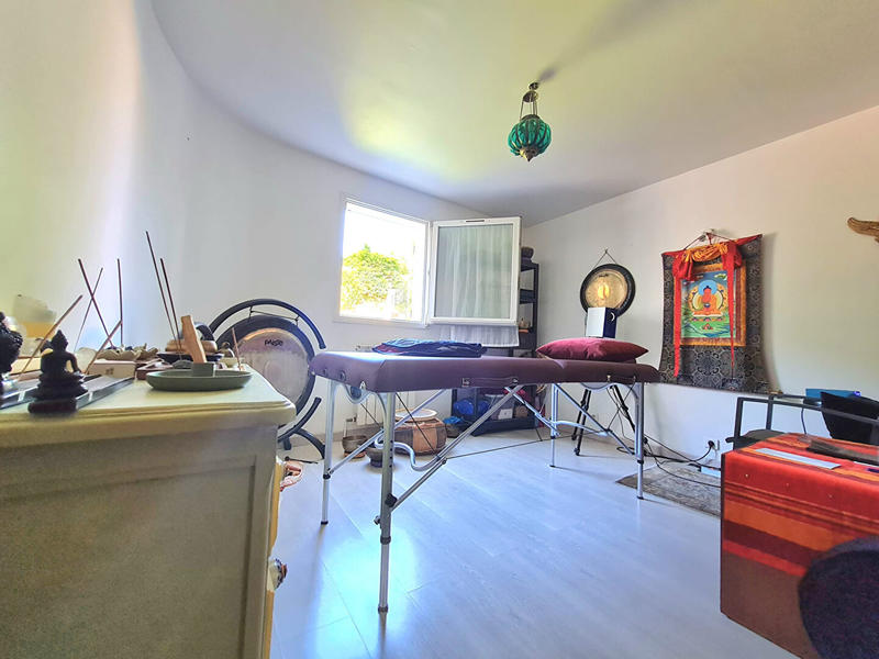 Maison - 235 m² - 7 pièces