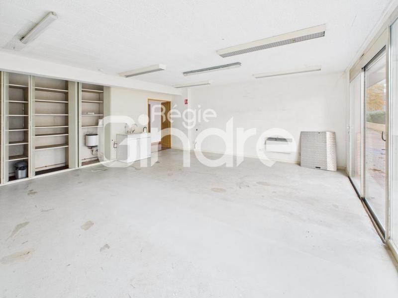 Bureau - 163 m² - 1 pièce