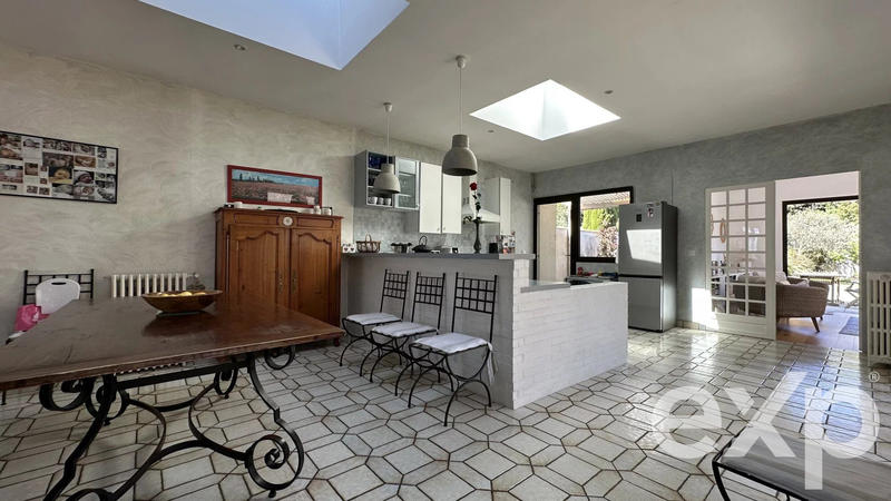 Maison - 190 m² - 7 pièces