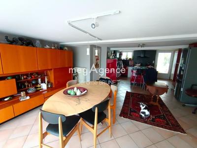 Maison - 146 m² - 6 pièces