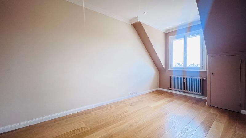 Appartement bourgeois - 100 m² - 5 pièces