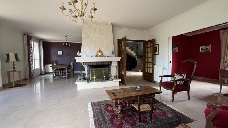 Maison - 190 m² - 6 pièces