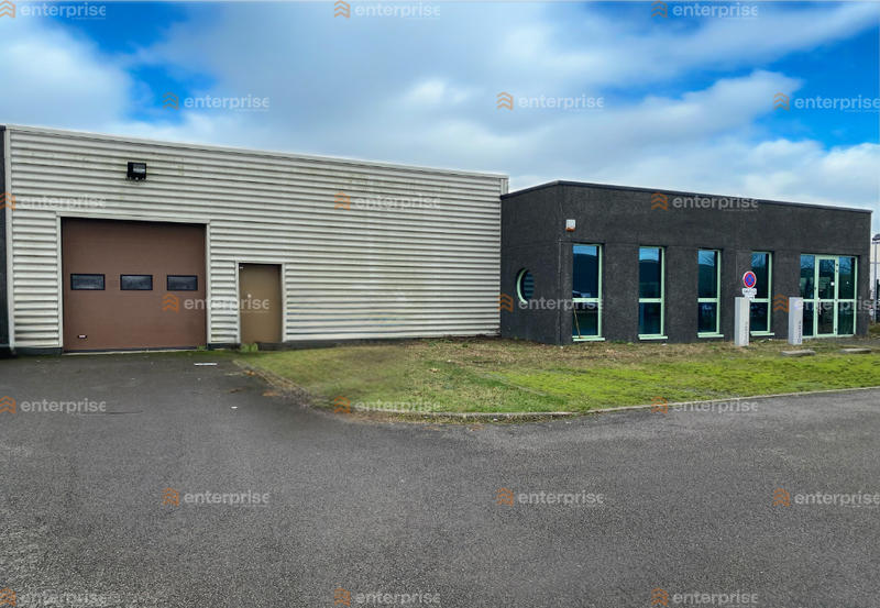 Local d'activité / Entrepôt - 570 m²
