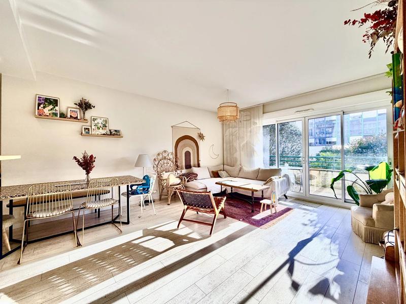 Appartement - 90 m² - 3 pièces