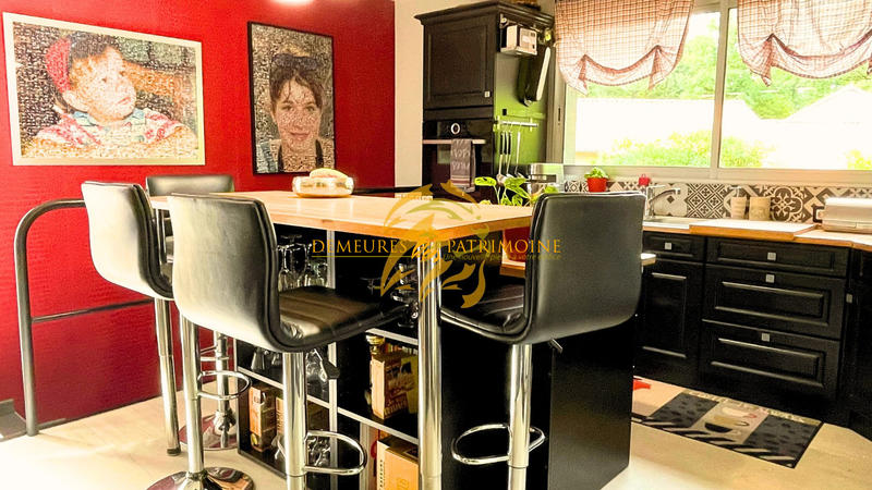 Maison traditionnelle - 175 m² - 5 pièces