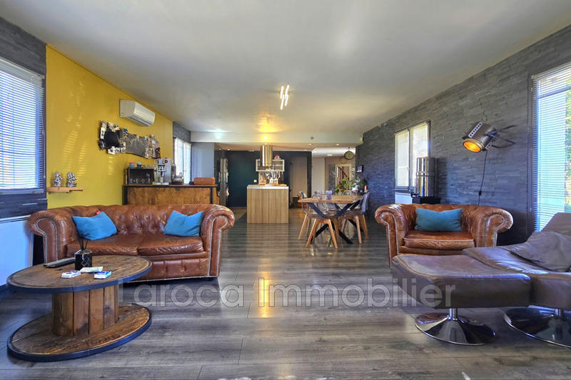 Maison - 154 m² - 4 pièces