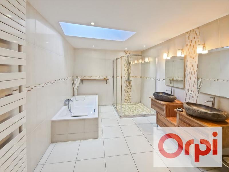 Maison - 288 m² - 5 pièces