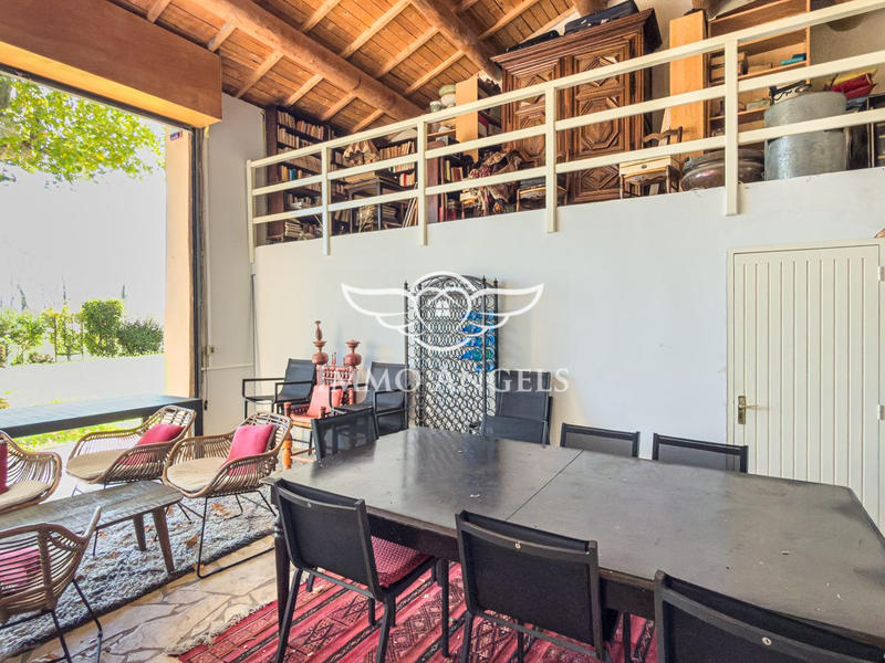 Mas - 268 m² - 9 pièces
