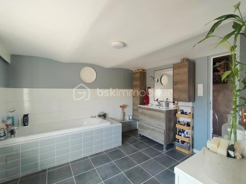 Maison - 139 m² - 7 pièces