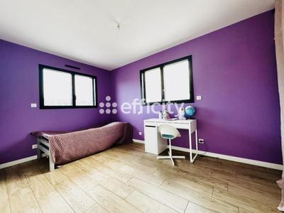 Pavillon - 136 m² - 7 pièces