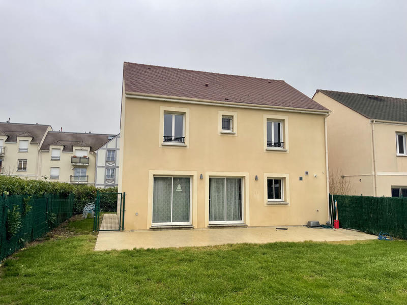 Maison - 115 m² - 6 pièces