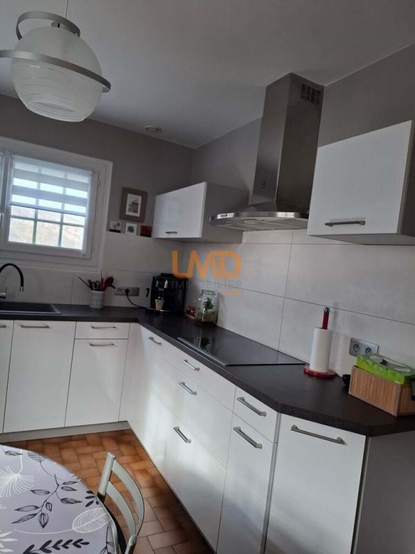 Maison - 105 m² - 10 pièces