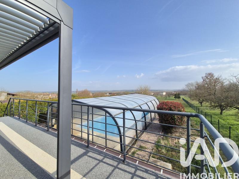 Maison - 200 m² - 6 pièces