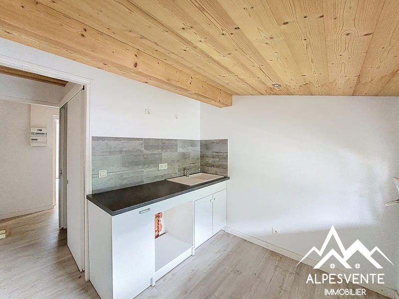 Maison - 225 m² - 10 pièces