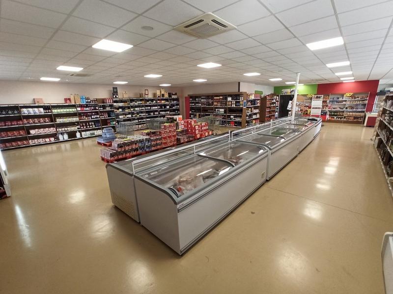 Local commercial - 440 m²