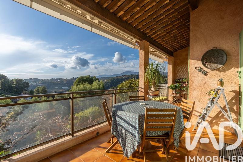 Maison - 172 m² - 7 pièces